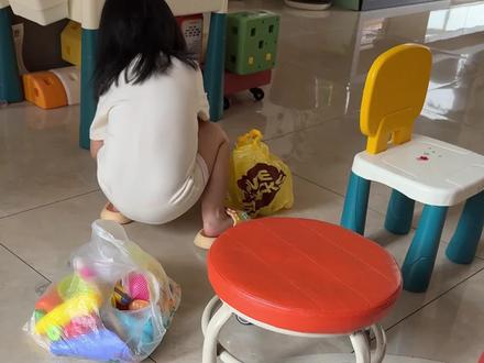 为什么我婆婆带娃很轻松,因为她很会装…#易读宝拼图机 #婆婆带娃 #育儿经验分享 #婆媳