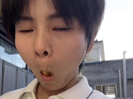 我的新牙齿
这个芒果 呀 有点大😂#如何优雅的吃芒果 #正确吃芒果的方法