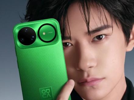 华为nova 15Ultra 究竟有几摄?#华为nova15 #华为 #用红枫准出片 #易烊千玺 #数码科技