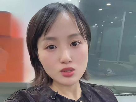 青春版YU7亮相 工信部这两天上了一个青春版的yu7,据说电池容量减小,售价更低…… #小米汽车 #小米yu7 #小米su7 #付卷卷 #爱粟