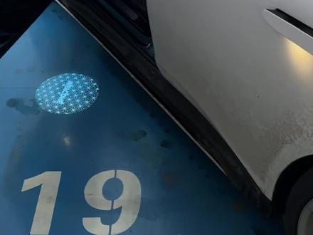 一条视频教会你如何无损替换蔚来迎宾灯🤩【动态迎宾灯】值得拥有!原车白色门板迎宾灯, 普普通通没有高级感!那么可以试试左下角这一款动态迎宾灯🤩🤩#门板迎宾灯 #蔚来迎宾灯 #蔚来 #车载好物