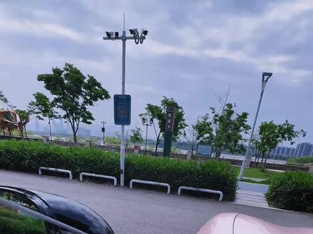 【录制手部滑动视频】
【准备素材】
打开常用听歌软件 选中想要的歌曲
点开专辑播放器页面截图保存
【剪辑视频】
1.打开剪辑软件 导入手部滑动视频
2.点击画中画 新增画中画 添加保存好的专辑页面
3.找到蒙版点击矩形 调整好大小 圆角调至15
4.混合模式正常调至65
5.调整参数:
亮度+20 对比度+20 饱和度-9 光感-9 锐化和清晰度各+30
6.调整好大小 滑动的专辑依次排开 都加上特效向左滑动
7.手指指向准备滑动的位置 添加关键帧
拖动专辑到手指落下的地方自动形成关键帧
tips:(第二个关键帧一定是手指滑动专辑落下的地方)
8.加入切换滑动音效就好啦!
都学会了吗
#小米汽车 #su7 #小米su7 #vlog #剪辑