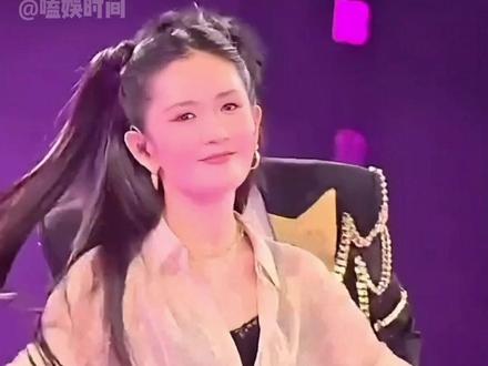 明明只是和张杰跳了段双人舞,为何谢娜却被质疑身材?一段健身视频曝光回击所有争议#张杰 #谢娜 #刘亦菲 #影娱热点团 #内容启发搜索