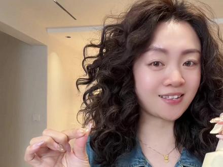 #干枯毛躁#卷发打理 只要头发干枯毛躁,爱炸毛,爱打结,一揪就断,尤其是发膜护发素没少用,发质还是不怎么样,都用下这个#护发 #养发 #头发护理