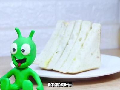 粘土动画:皮皮自制零食滑滑梯,还能在薯片里游泳! #粘土动画 #定格动画 #搞笑喜剧