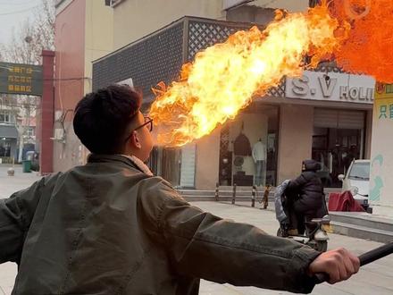 挑战花一个小时学会一项非遗:川剧喷火 #非遗传承 #川剧吐火 #热点 #吐火表演