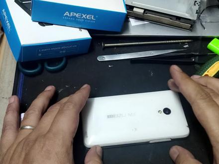 拆解一个魅族MX手机,结果拆失败了! #拆机 #手机电池 #修手机 #全民修手机 #手机维修培训 #苹果手机维修 #拆解 #安卓手机维修 #汽车钥匙维修 #手机维修换屏