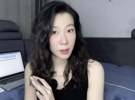 探索回避型依恋人格形成的根本原因,知己知彼才能建立健康的亲密关系。#情感心理 #回避型依恋人格 #认知 #亲密关系