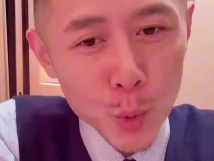 女子连麦大冰为儿子索要骑行服,大冰拒绝被“薅羊毛”。