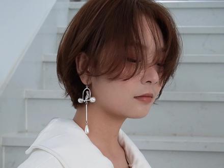 少女慵懒短发
@抖音小助手 #美发 #短发 #朱斌老师