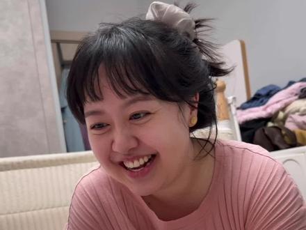 看见年轻时的妈妈就叫姨姨