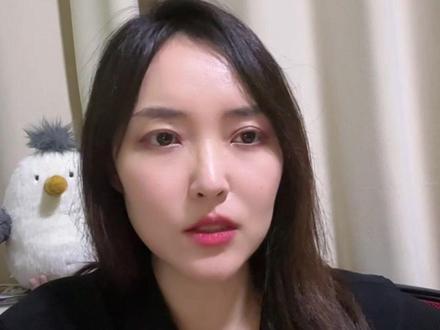 随地大小塌,不把zgr放眼里这不早就是他泰艺人基本操作了吗 #泰娱 #GMM #pondphuwin 角色带给你的快乐就留在剧里吧