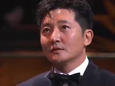 陆毅颁奖礼上喊话郭京飞#陆毅