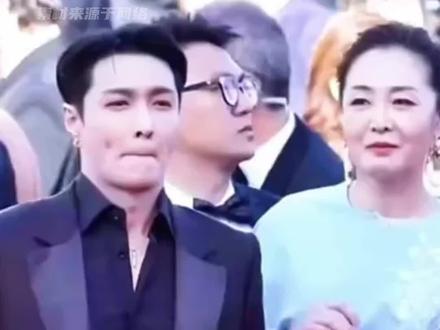 好多人,差一点就看到我张哥了 #张艺兴#路透#影响力#戛纳 #环塔拉力赛