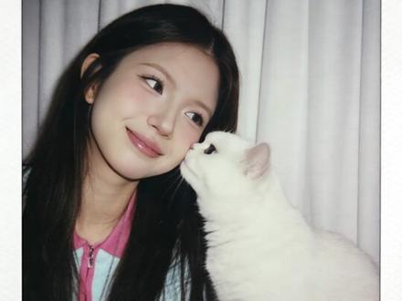 好有爱好温馨,和猫咪相拥合照ai指令教程来啦! #豆包#豆包ai #豆包P图已经nextlevel了 和猫咪合照 和自家萌宠合照#和宠物合照#和宠物合照指令