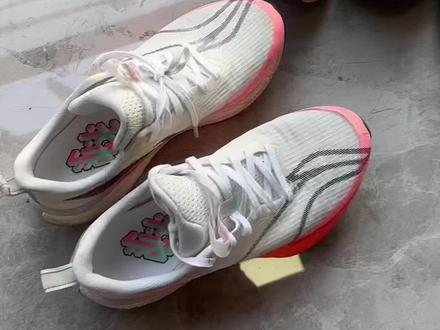 你们运动鞋在线上买还是线下买#李宁 #赤兔8pro