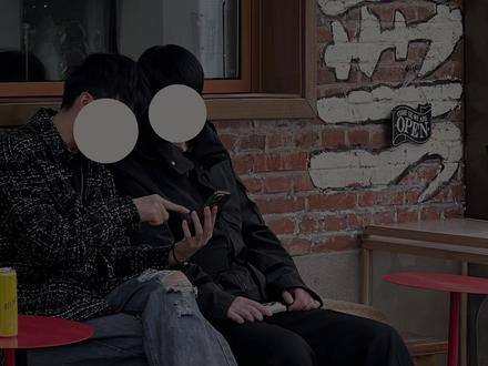 一杯倒的c,直接一个化身本体,彻底变小猫了
#dl小c #dlat #cat组合