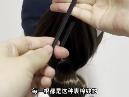 原来戴帽子发型是这样扎的,慵懒又随意 #丸子头 #编发教程 #戴帽子发型 #发型 #发型教程