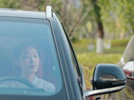 停车到底有多难?别慌,问界M9来帮你,复杂难题轻松应对 #鸿蒙智行 #问界M9 #鸿蒙智行用户中心