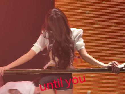 Lisa,游刃有余从小公主蜕变成女王#lisa #演唱会现场 #演唱會 #美女 #这谁顶得住啊 尖叫声~