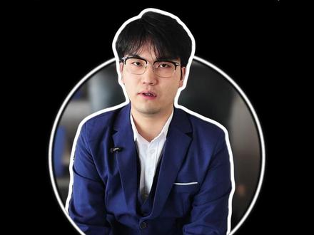 芸豆花伪装,强制下款连环套路收割 #芸豆花 #强制下款 #居间服务费
刷到“零抵押、秒到账”?千万别碰“芸豆花”!这款伪装成“救急神器”的黑网贷,正在用连环套路收割普通人,已有上千人掉进负债深渊
第一步:低息噱头钓大鱼,注册即“被借款”
“芸豆花”的广告堪称精准诈骗:短信弹窗写着“10000元额度待激活,10分钟到账”��,短视频里演着“没工作也能借”,把“低门槛、无征信”吹上天,却对利率、期限绝口不提。
更阴险的是注册流程:只需填身份证、绑银行卡,再授权通讯录、相册权限,刚点“查看额度”,还没确认借款,私人账户的钱就已到账(多为1000-5000元)。不少受害者懵圈:“我只是查额度,怎么就成借款人了?
第二步:10天利息翻倍,天价债务压垮人
强制下款后,“芸豆花”立刻露出獠牙!我国合法年化利率上限约14.8%,但它的利息堪比“抢钱”:
- 河南王先生到账1500元,10天要还2900元,年化超8000%��
- 浙江刘女士实际到手1300元,10天被催还2600元,利息直接翻倍
这些高额费用还被包装成“服务费”“风控费”,APP里本金藏角落,杂费却格外醒目,用文字游戏掩盖高利贷本质。想退本金?客服直接甩出不还就催收!”��
第三步:暴力催收无底线,亲友同事全遭殃
一旦拒绝还“天价利息”,噩梦就开始了
第四步:二次下款连环套,越还越欠难脱身
就算凑钱还清,也未必能解脱!广东陈先生还清3100元后,3天又被强制下款2800元,要求6天还5300元;有人还清2200元,转眼又收到3000元“新借款”,陷入“还款—被下款—再还款”的死循环,从“应急缺钱”变成“长期负债”,或者是被引诱财务推财务,让你借新还旧,以贷养贷!
鹿鸣再次提醒大家
1. 陌生网贷APP绝不乱点,“低息秒批”“无门槛借款”全是诱饵,查额度也可能触发强制下款;
2. 不随意授权通讯录、通话记录等隐私,这些会成为催收威胁的“武器”;
3.不要私下转账,避免二次上当受骗!
我是鹿鸣,如果你也有类似经历,欢迎评论区分享,让更多人了解,避免上当受骗