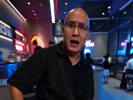 #AI咖啡店员的特殊服务 #随变ai随便玩 #随变app #水姐@水姐(4点播)黑暗组织首领