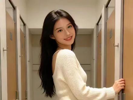 当豆包教我打扮时,我学到了几种不同风格的穿搭!#穿搭 #豆包ai #豆包p图已经nextlevel了 #豆包教我打扮 #豆包教我穿搭 豆包教我打扮穿搭换装指令 豆包ai换装教程 换装指令 ai换装口令 普通人实在学不会穿搭怎么办 跟着豆包学穿搭 豆包推荐衣服搭配 怎么让豆包p出好看的衣服 豆包生成衣服上身效果 用豆包推荐适合自己的衣服 用豆包推荐适合自己的风格 豆包在哪里打开 豆包p图的指令 ai穿搭 豆包搭配衣服