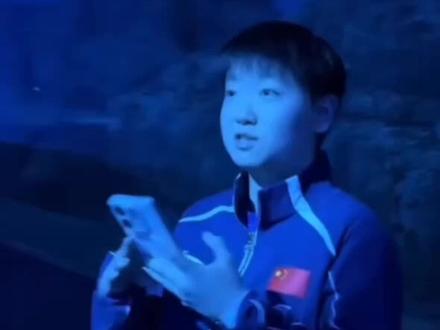 莎莎:“哇这个大鲨鱼”
(好鲜活的莎莎⊹꙳ ˶˙ᵕ˙˶ ⊹꙳)
#孙颖莎#新加坡大满贯#鲨鱼#海洋馆#乒乓球