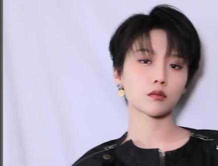 刘雨昕 ×《So Figaro》2026开年双封:以迪奥新风演绎多元时尚质感#时尚杂志 #封面大片 #刘雨昕