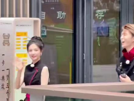 我们大邯郸也是好起来啦~ 出门就能看到明星,我也来凑个热闹~#跑男来了 #人气爆棚欢迎来到我的城市 #邯郸道