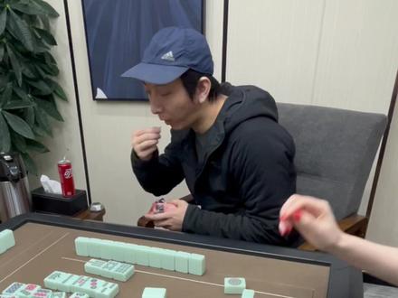 一π胡言创意真人才,跟拍一个。😂