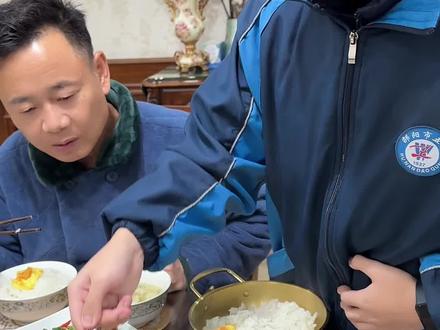 初中生的饭量有多大。#饭桌上的快乐 #家庭日常 #干饭宝宝上线