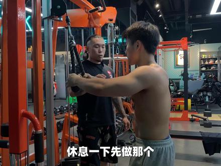 【带小朋友训练⑤】手臂训练的坑还真多 下#手臂训练 #肌肉 #增肌 #比赛 #健身打卡