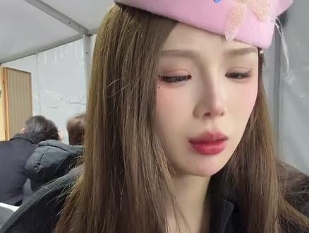 #龙浩天 #ai瑶瑶 看了好久才发现我竟然没有点进直播间🙈