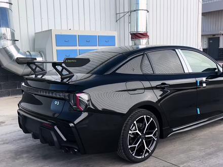 带大家看看25款领克03+黑色的,碳纤维的大尾翼、碳纤维的后视镜壳、碳纤维的前铲,看的太心动了@领克 #碳纤维 #领克03