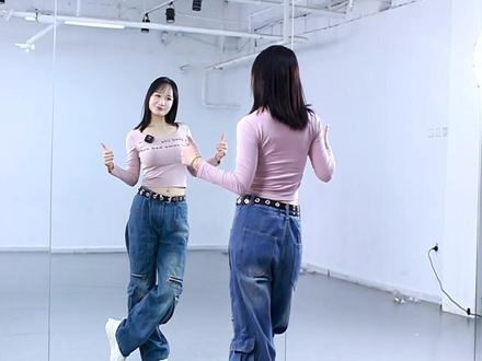 #张元英转圈教程 #一步一步教会你跳舞 很多同学卡在了“跨”这一步,详细教程来啦