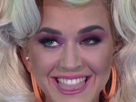 #katyperry 小品时间到,这发量是谁羡慕了我不说。#水果姐 #音乐现场