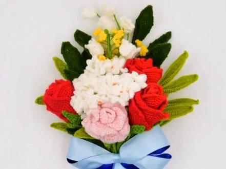 #冬奥会颁奖花束 #手工制作 冬奥会颁奖花束——月桂的钩针方法,图解在最后。关注我一起学习钩织吧~~@抖音小助手