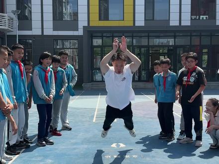 实实在在的上了一课~ #立定跳远 #小学生 #程然