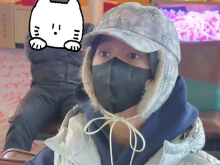 萌萌的小团子好可爱aaa
小宝宝也是看书欣的双轨了 超绝乖乖点头小宝宝 昨天那个高尔夫球的视频居然是ai哈哈哈哈#林子烨 #虞书欣双轨 #潮男