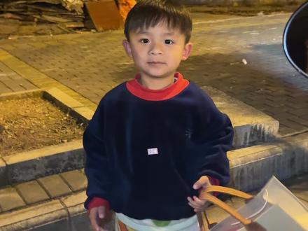 现在去哪里都要求别人喊他哈基咪了现在,比秘密花园还喊得多
