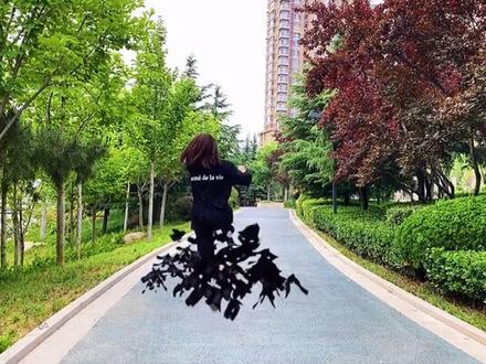 10秒教你人变乌鸦消失#剪映夏日@剪映