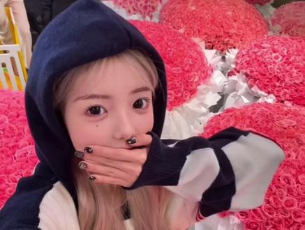 我只想说非非别舔了,璇子谈了那么多个会不在意情人节吗,只是不屑于送你这个提款机礼物罢了#慧璇踢#璇非少女#威来可漆