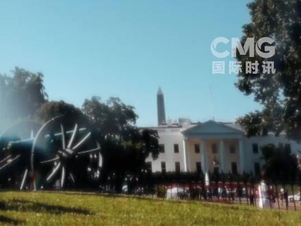 #白宫发布新版《国家安全战略》 美国白宫于当地时间12月4日晚发布特朗普政府的新版《国家安全战略》。美国媒体5日报道称,这份文件共33页,阐述本届美国政府对其外交政策的调整。