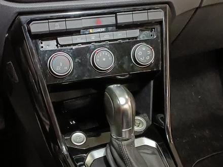 大众探歌中央扶手箱拆装方法!#修车人的日常