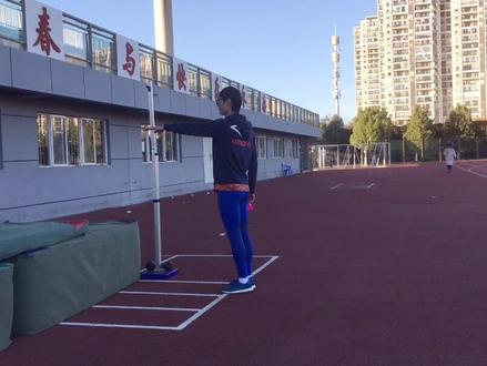 背越式跳高助跑4步弧线的普通丈量方法#跳高 #田径训练 #背越式跳高 #日常训练 #田径 #会跳高 #云南跳高 #跳高训练 #田径教练