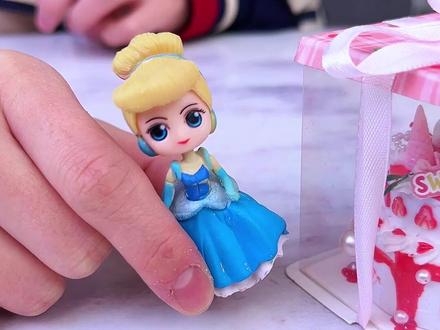 让小朋友体验做小蛋糕的乐趣,也太适合过年聚会给孩子玩起来啦#手工diy #奶油胶 #玩具