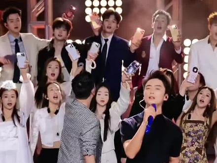 老大昊文你在哪,文宝的目光就追随到哪,这份撑腰永远坚定,你是最棒的。@昊文生活号🍊 #加油 #我要上热门 #抖音小助手