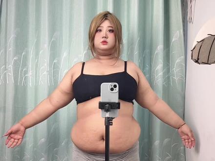 粉丝投稿测评14。换了新角度有媳妇儿喜欢吗?#大码女装 #显瘦穿搭 #夏季穿搭 #测评 #大码女装120斤到220斤