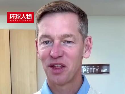 麦当劳CEO试吃新汉堡,引美快餐界汉堡大战。 #搞笑 #美国 #汉堡 #晚饭吃什么 #人物故事